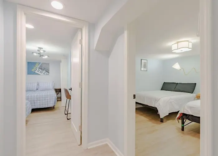Prime Location In Lakeview Near Wrigleyville *