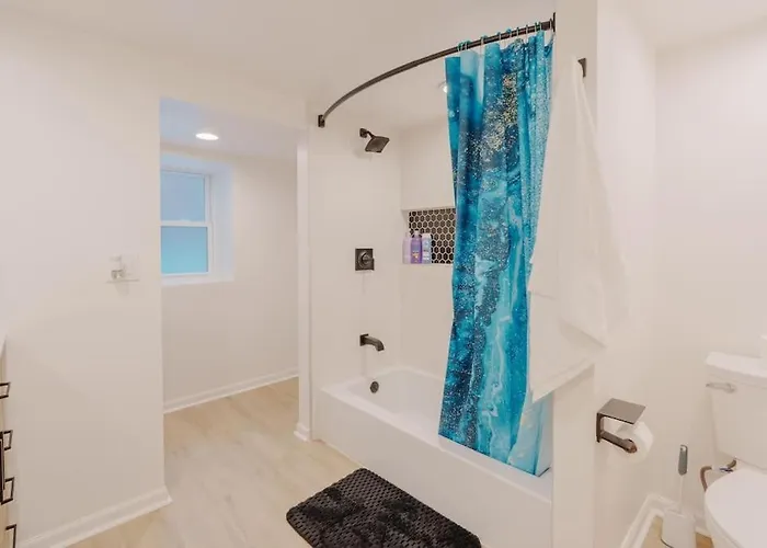 Prime Location In Lakeview Near Wrigleyville